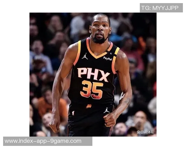 KD与球迷互动引发热议能否再进总决赛成焦点话题 KD与球迷互动引发热议能否再进总决赛成焦点话题