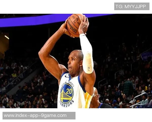 科尔赞霍福德防守智慧精准定位助球队稳固防线 科尔赞霍福德防守智慧精准定位助球队稳固防线