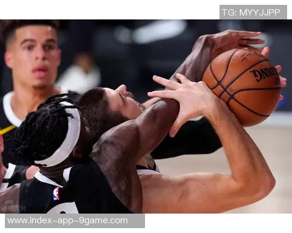 小鬼克尼佩尔次节狂砍14分4板助队追分半场数据亮眼表现引关注 小鬼克尼佩尔次节狂砍14分4板助队追分半场数据亮眼表现引关注