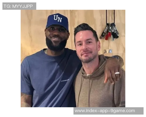 雷迪克透露詹姆斯与教练进行1对1训练或将加入南湾湖人队训练