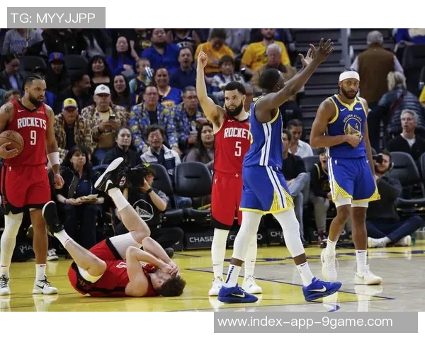 浓眉称赞球队阵容深度九到十名球员具备轮换实力